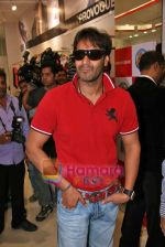 Ajay Devgan promote All the Best film with Provogue in R Mall on 14th Oct 2009 (8).JPG